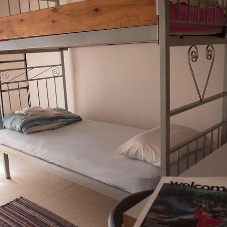 Paphos Inn Экстерьер фото