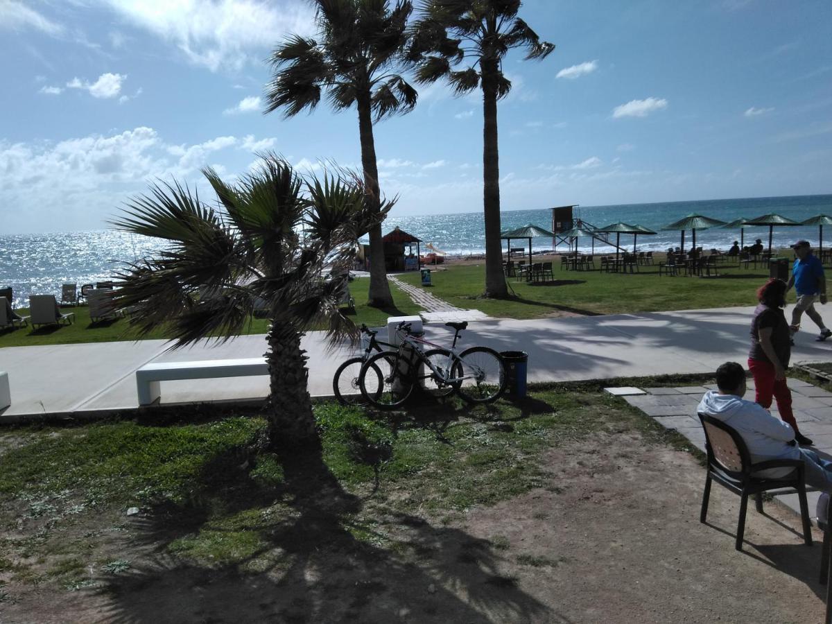 Paphos Inn Экстерьер фото