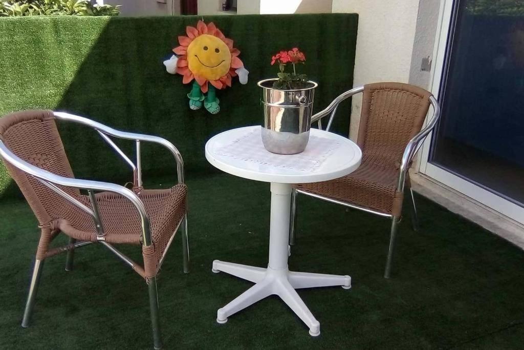 Paphos Inn Экстерьер фото